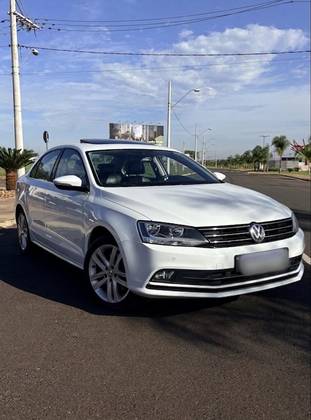 VOLKSWAGEN JETTA 2.0 TSI HIGHLINE 211CV GASOLINA 4P TIPTRONIC VOLKSWAGEN JETTA 2.0 TSI HIGHLINE 211CV GASOLINA 4P TIPTRONIC
